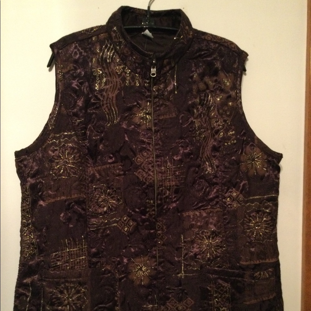 NWOT. Chico’s Reversible Quilted Vest, Dark Plum, XL.